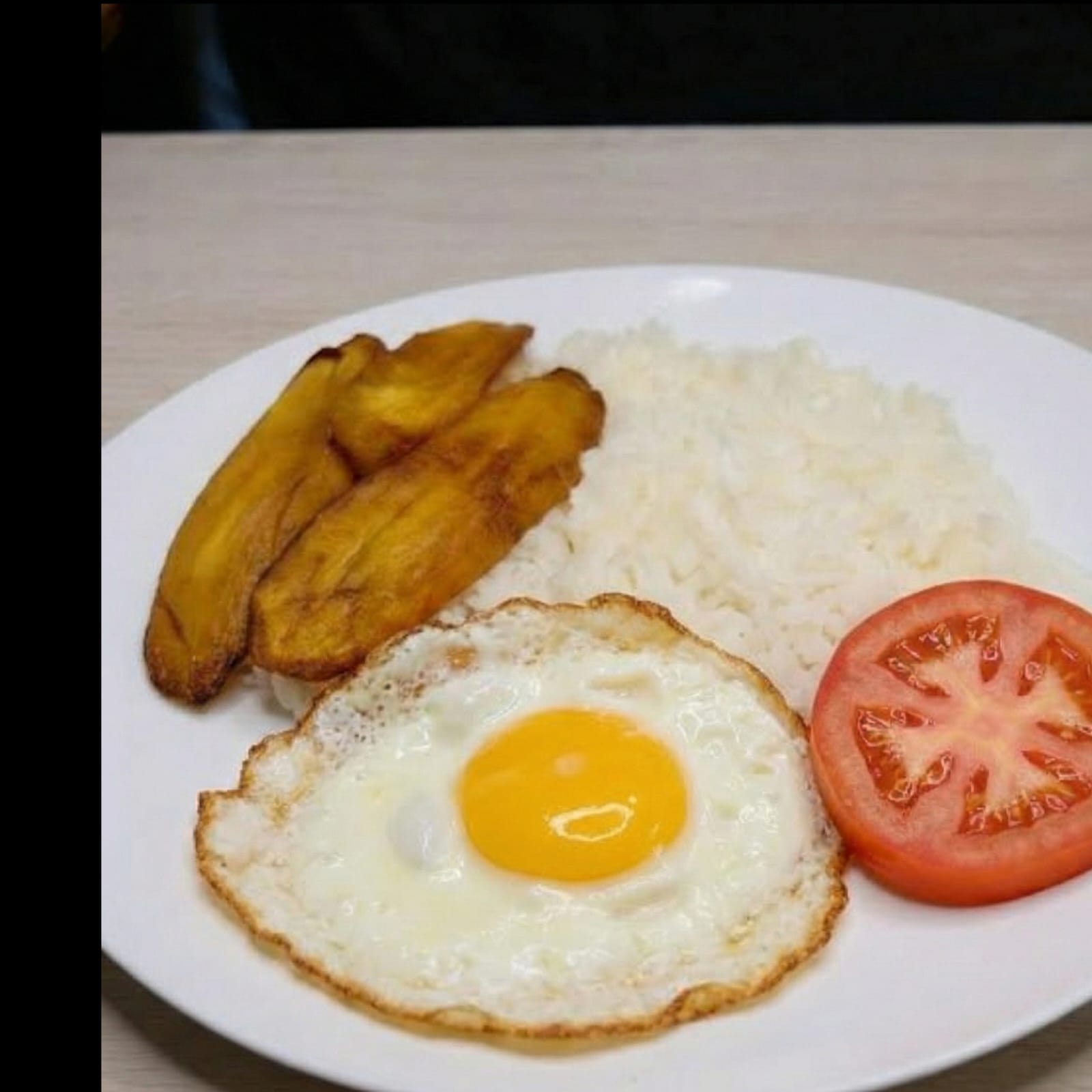 Desayuno Huevo Frito con Plátano